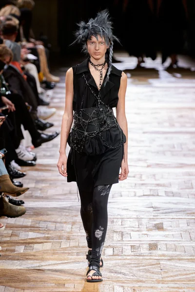 Look 34